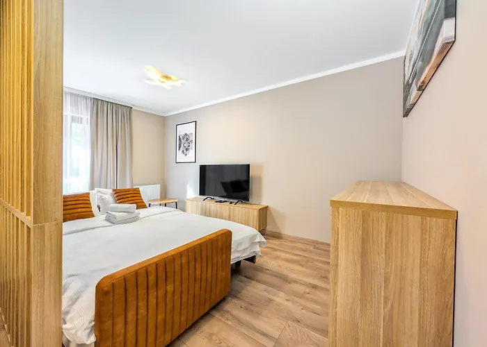 Reymonta Deluxe By Bookinghost