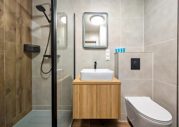 Reymonta Deluxe By Bookinghost Daire *