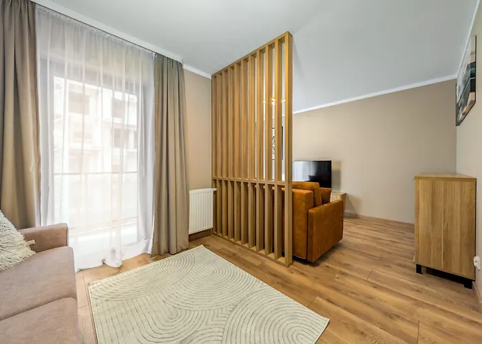 Reymonta Deluxe By Bookinghost *