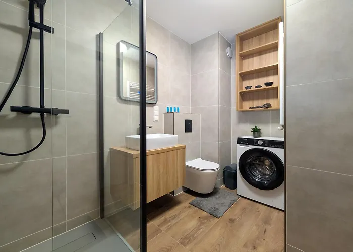 Reymonta Deluxe By Bookinghost Daire