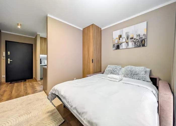 Appartamento Reymonta Deluxe By Bookinghost *