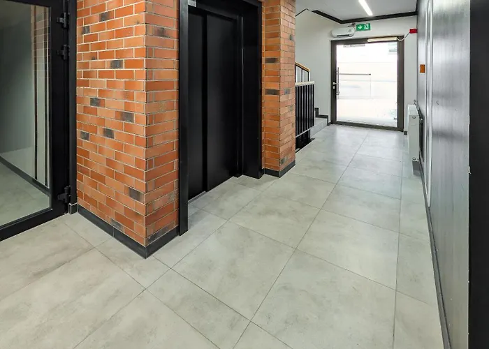 Daire Reymonta Deluxe By Bookinghost